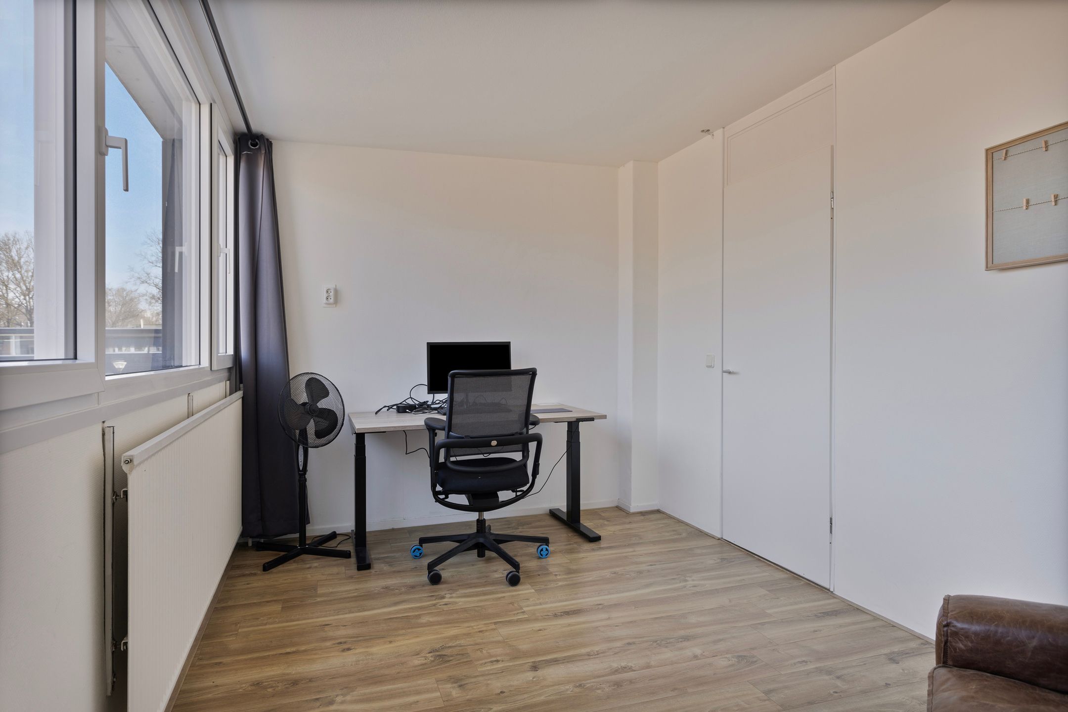 Photo 15 of Schrijnwerkershorst 321