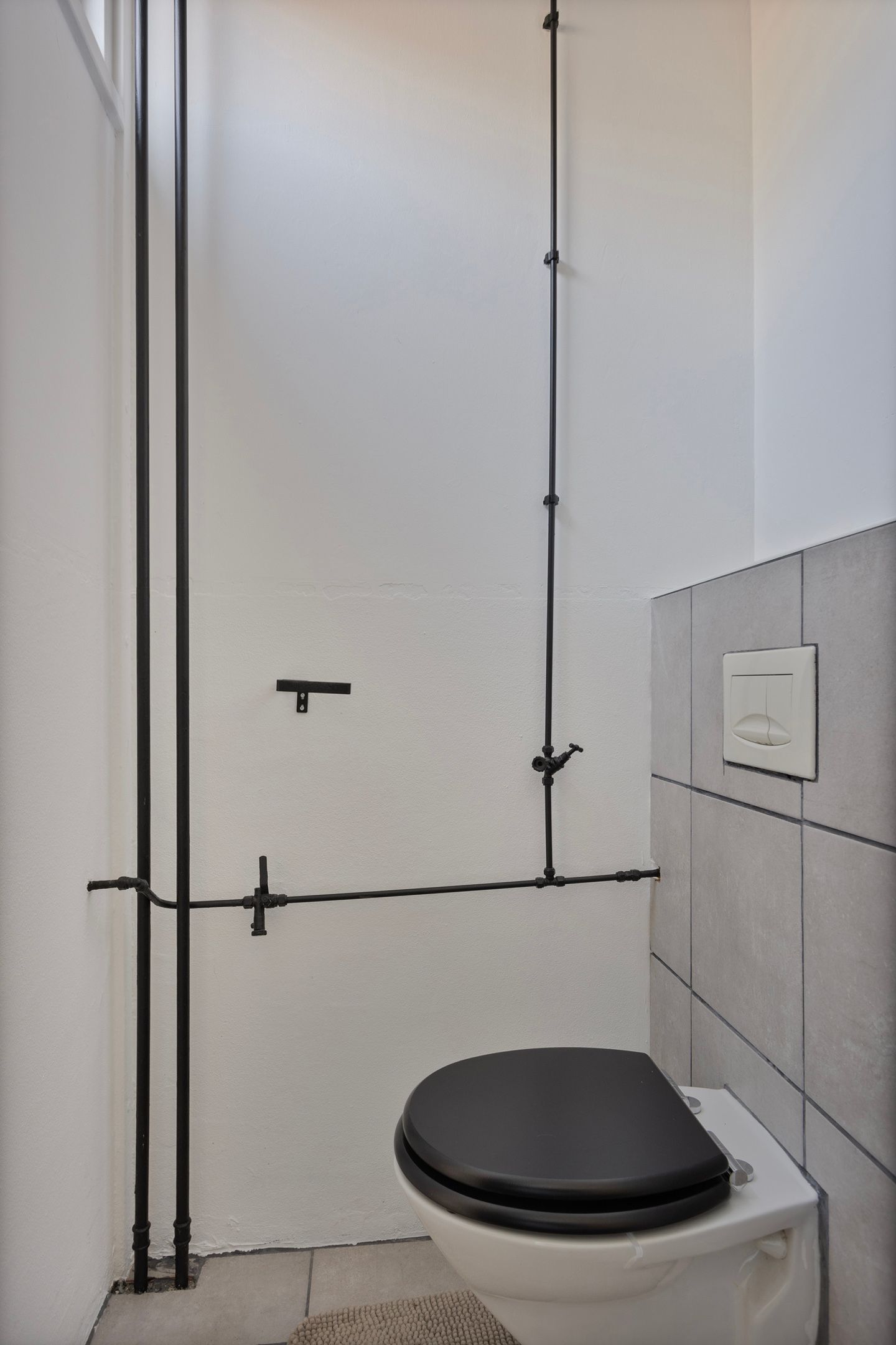 Photo 12 of Schrijnwerkershorst 321