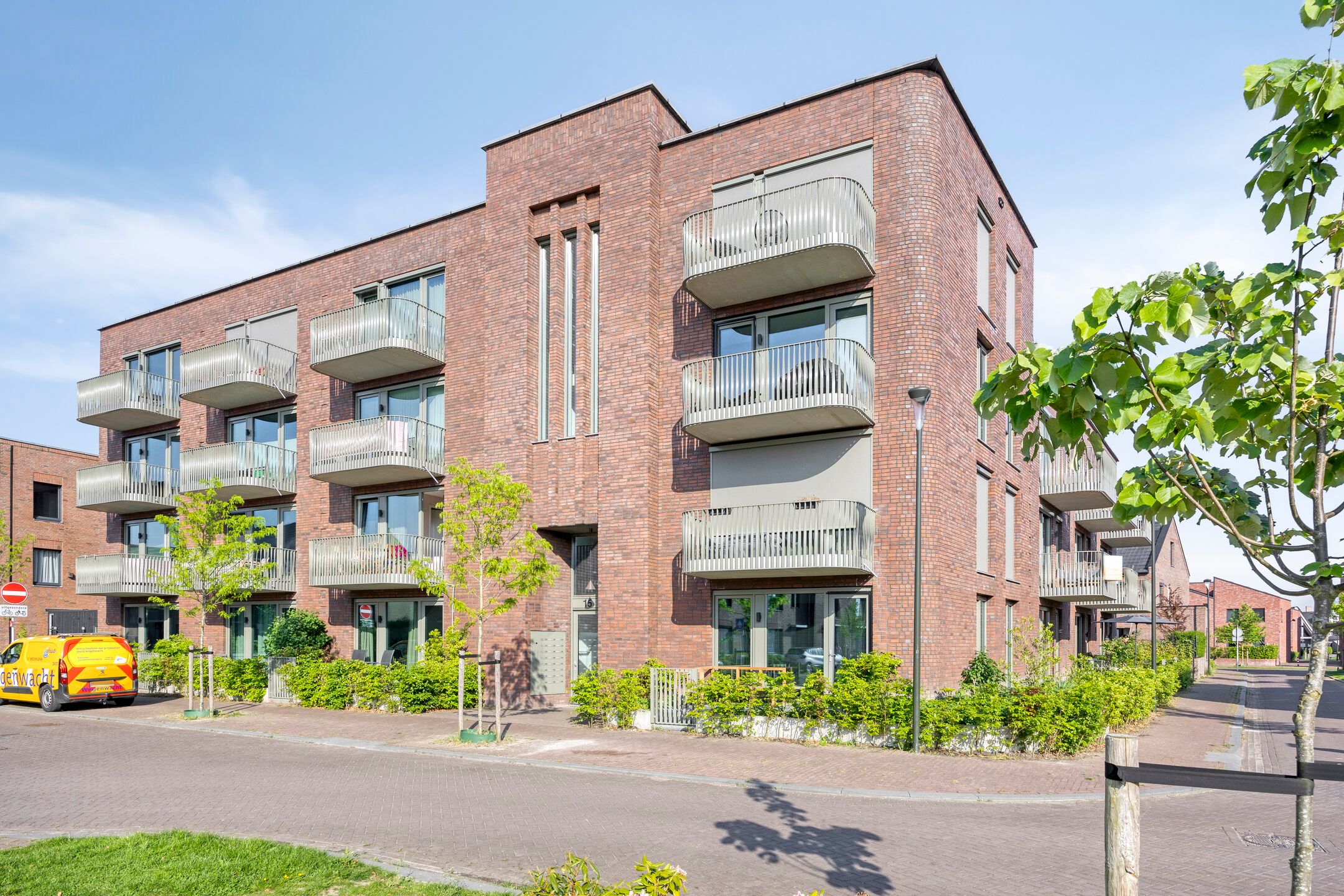 Foto 3 van Nederhemertstraat 15