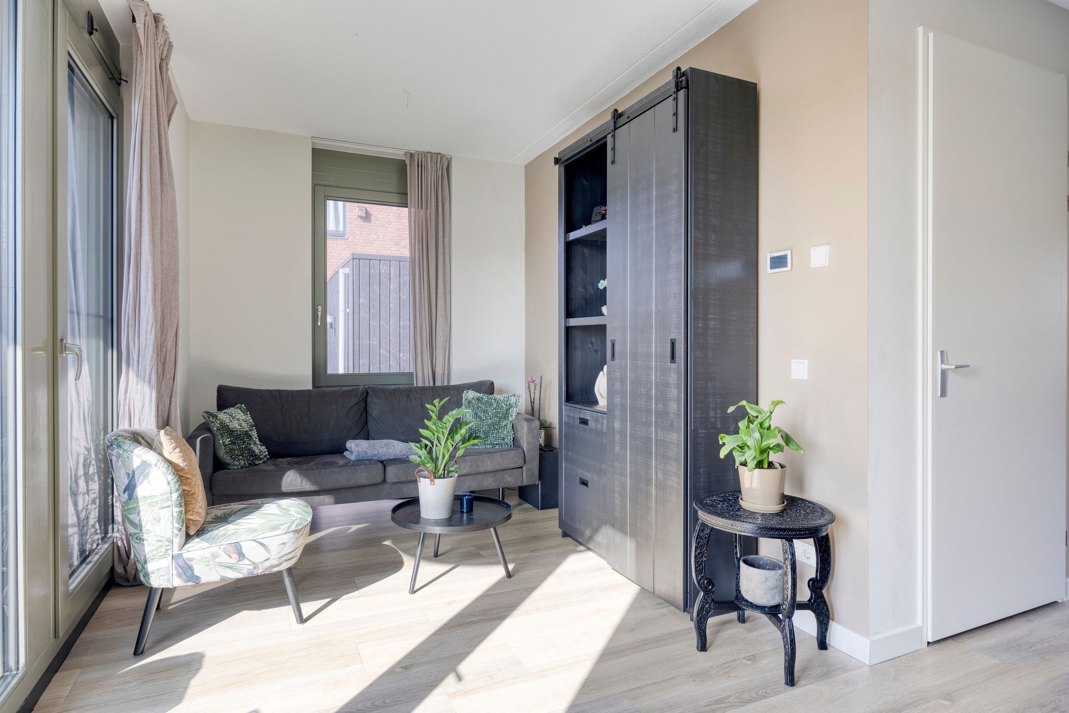 Foto 9 van Nederhemertstraat 15