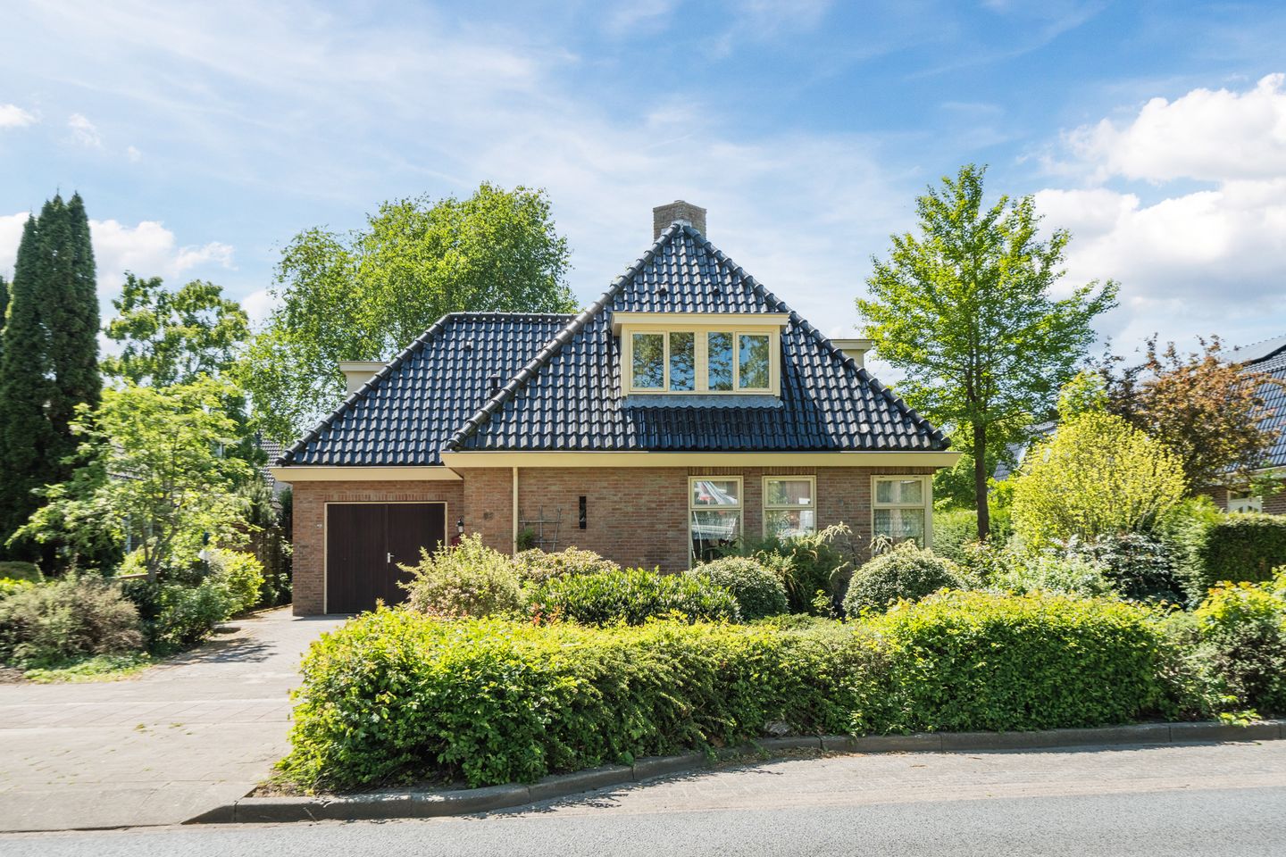 Foto 1 van van Veenweg 82