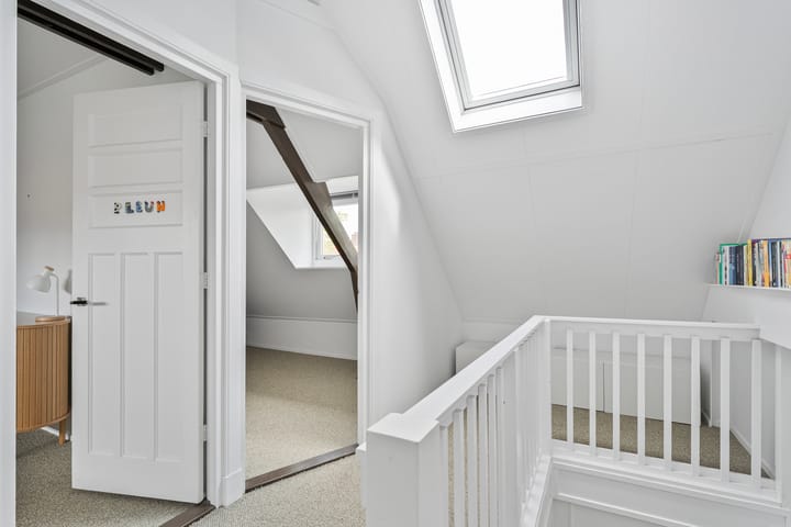 Foto 32 van Brederostraat 53