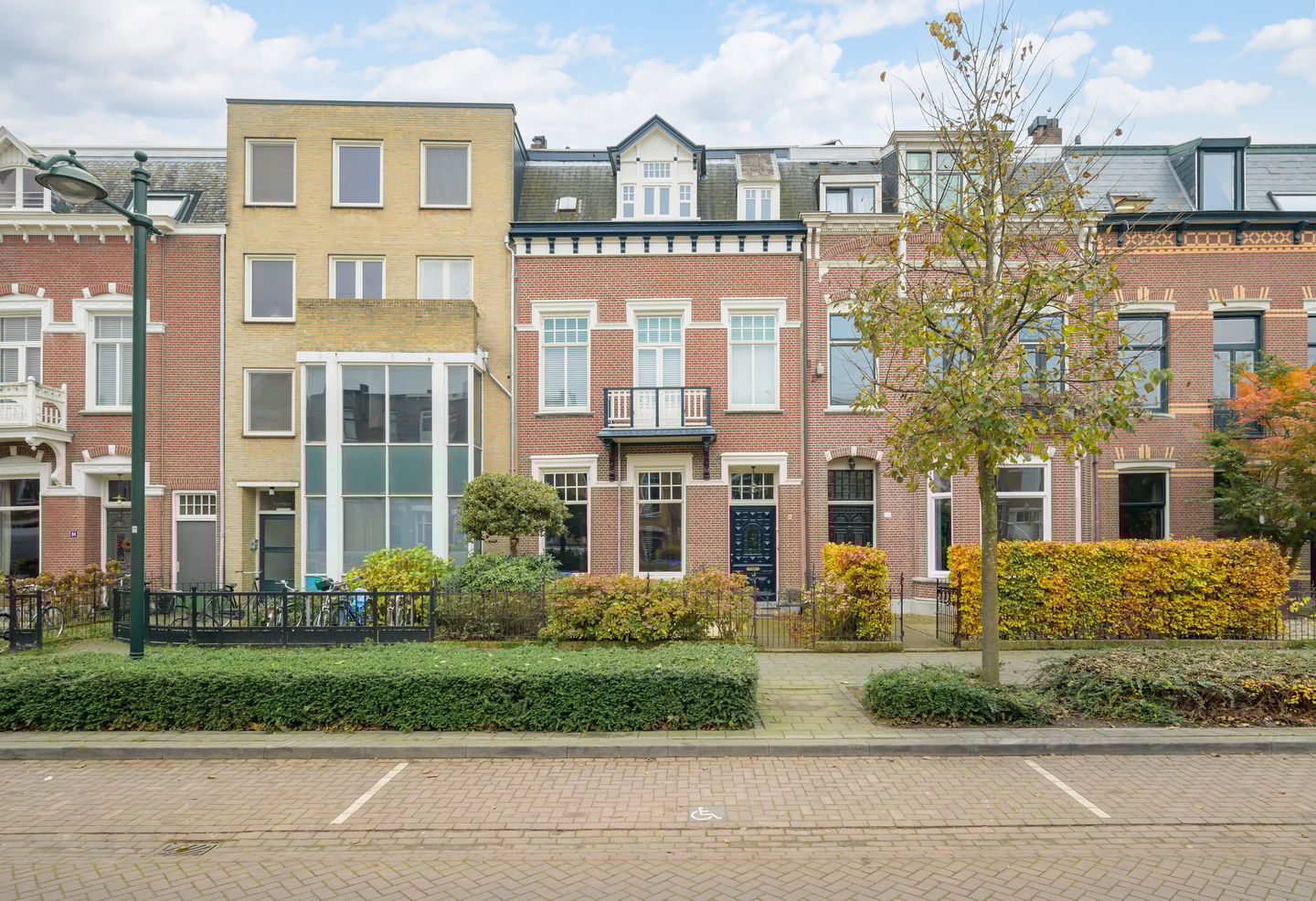 Foto 1 van Baronielaan 90