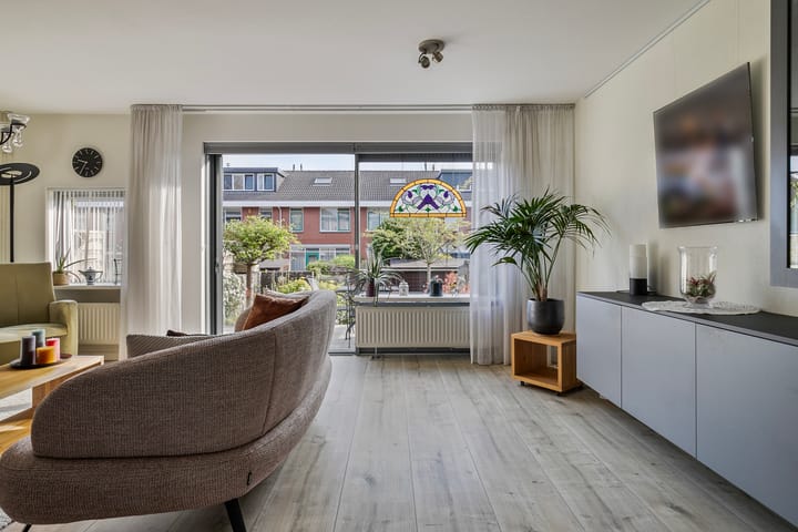 Foto 13 van Dordtsestraatweg 738