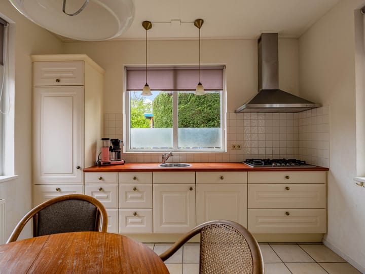 Foto 10 van Julianalaan 9