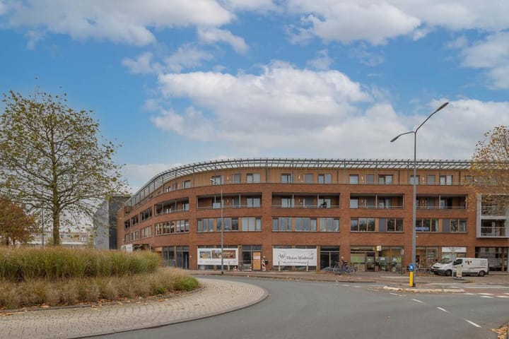 Foto 2 van Plein 2000 103