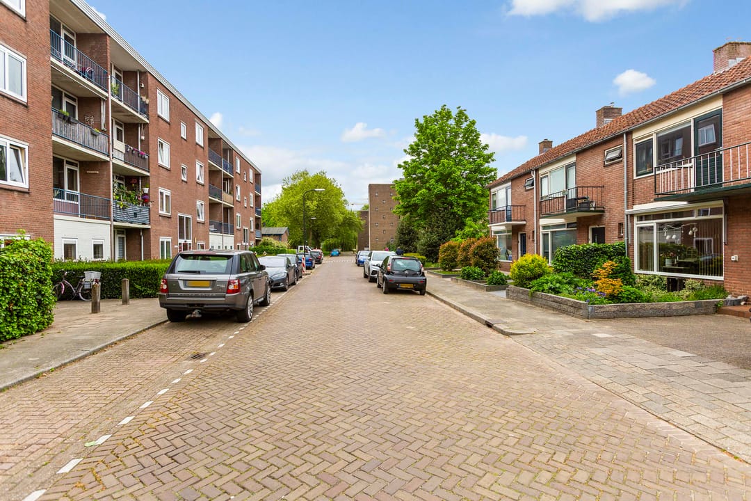 Photo 32 of Cort van der Lindenstraat 6