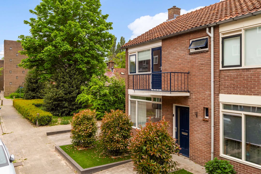 Photo 37 of Cort van der Lindenstraat 6