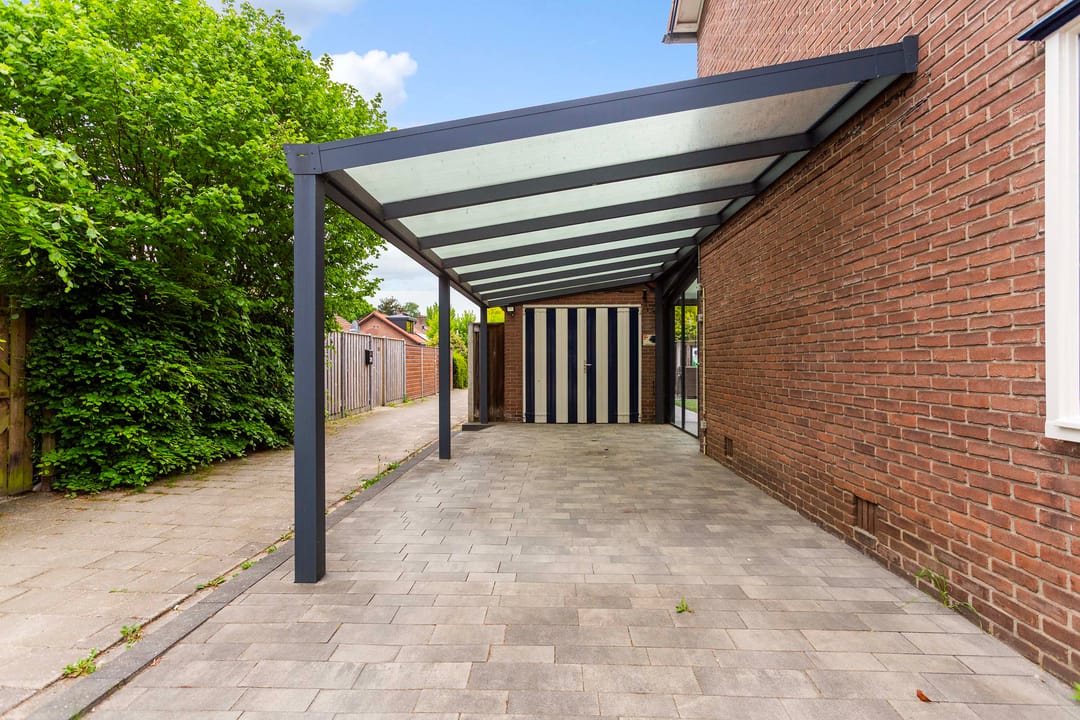 Photo 38 of Cort van der Lindenstraat 6