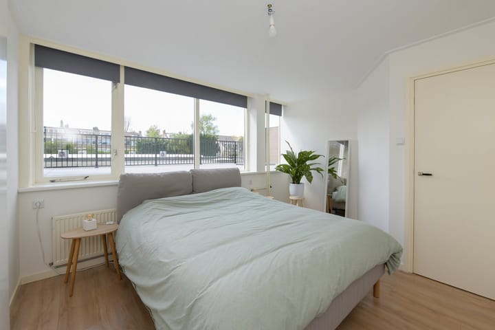 Foto 13 van van Weedestraat 229