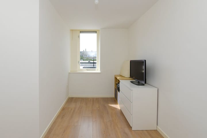 Foto 14 van van Weedestraat 229