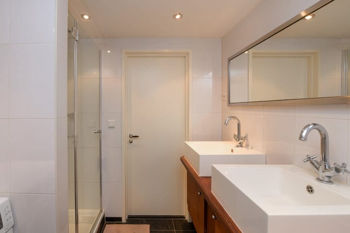 Foto 16 van van Weedestraat 229