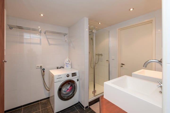 Foto 17 van van Weedestraat 229