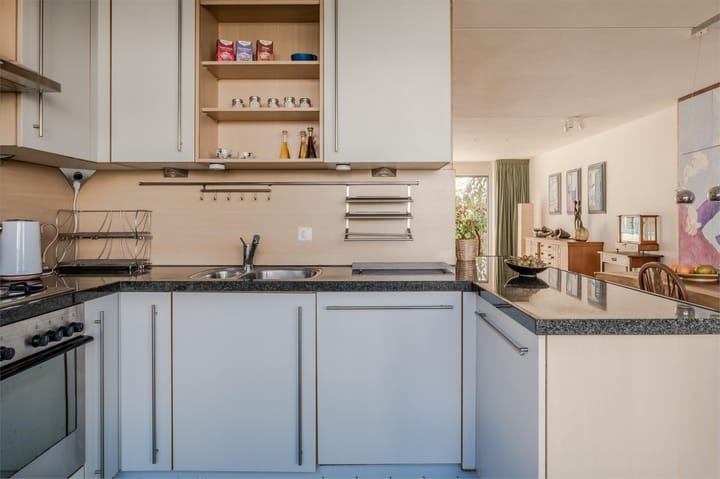 Foto 15 van Van Loghemstraat 24