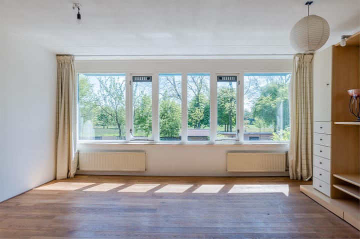 Foto 30 van Van Loghemstraat 24