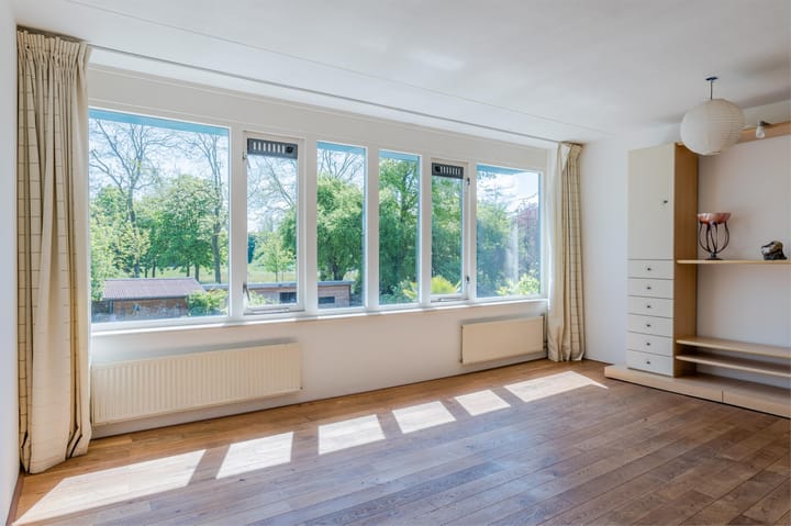 Foto 31 van Van Loghemstraat 24