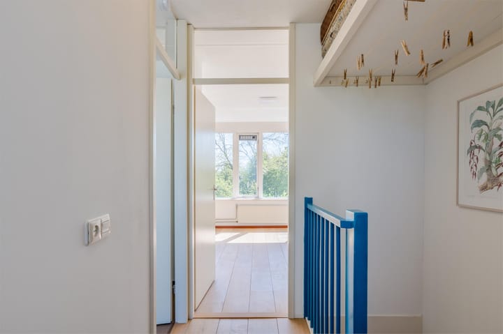 Foto 45 van Van Loghemstraat 24