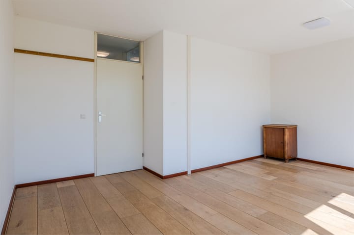 Foto 47 van Van Loghemstraat 24