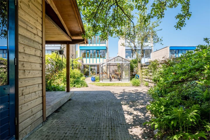 Foto 58 van Van Loghemstraat 24