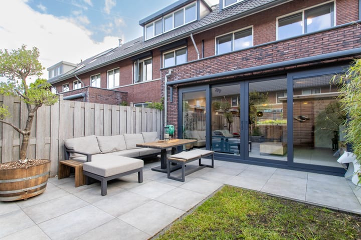 Foto 38 van Burt Bacharachstraat 119