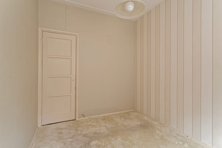 Photo 8 of Aalburgsestraat 6