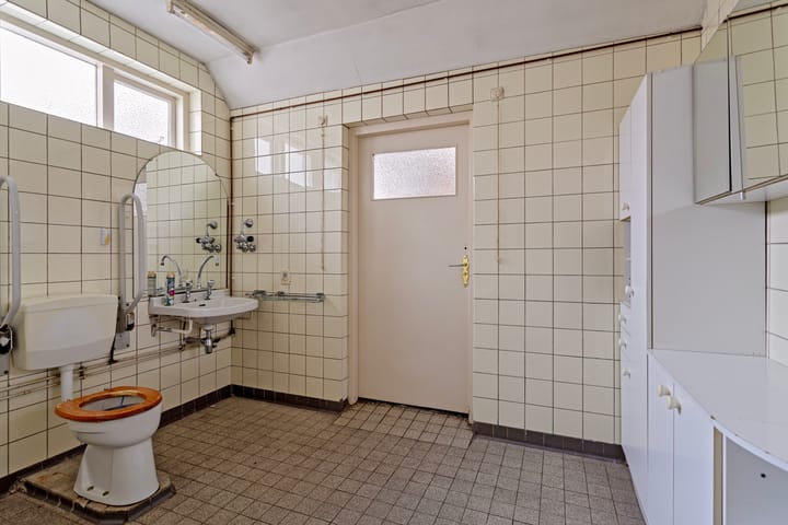 Photo 14 of Aalburgsestraat 6