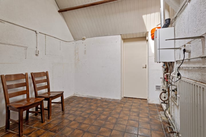 Photo 15 of Aalburgsestraat 6