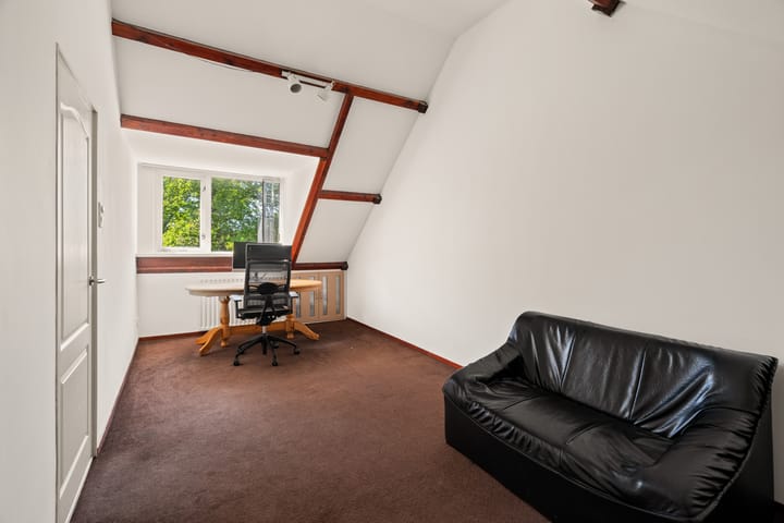 Foto 22 van Elsbes 32