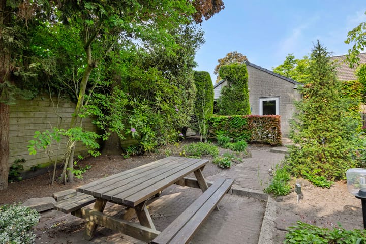 Foto 36 van Beekstraat 7