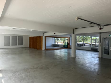 View photos
