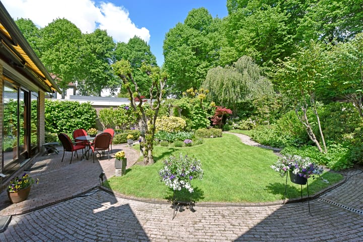 Foto 3 van Van der Leeplein 4