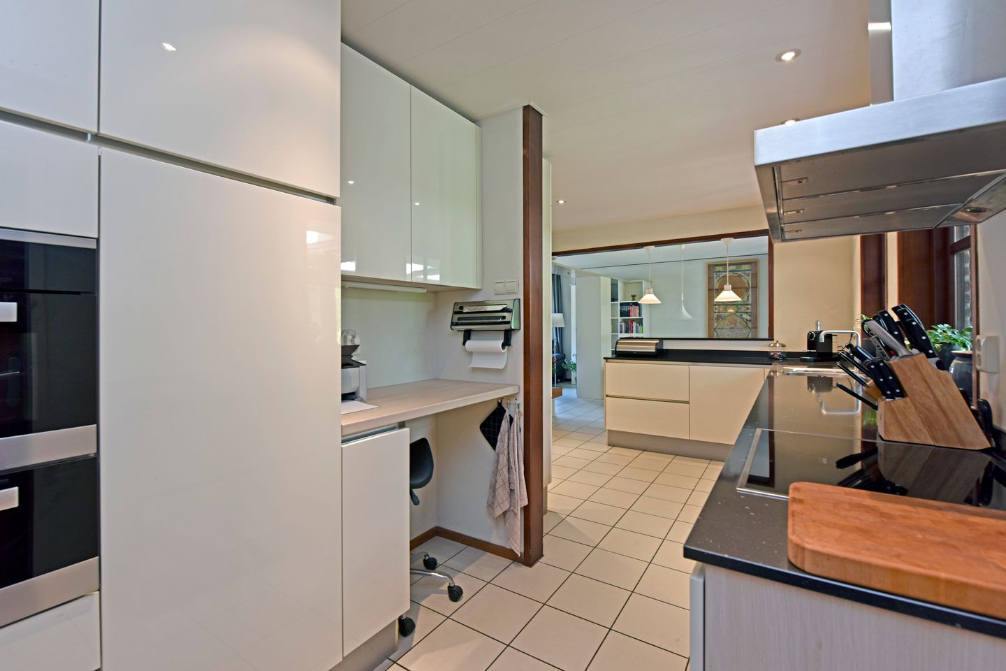 Photo 14 of Van der Leeplein 4