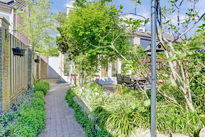 Foto 40 van De Voren 8