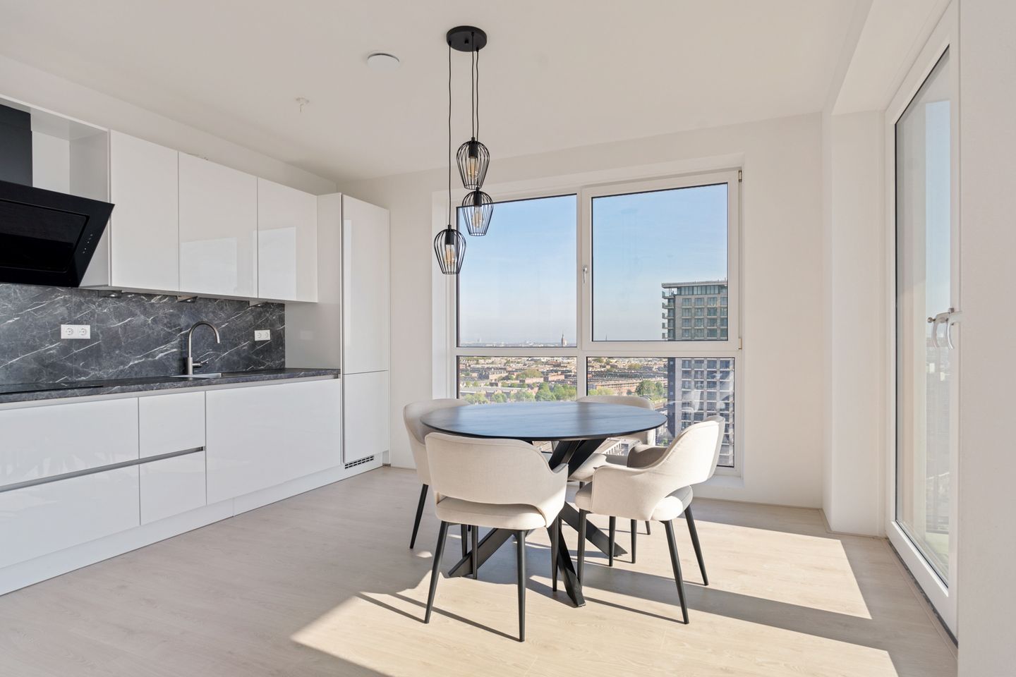 Foto 20 van Waldorpstraat 1772