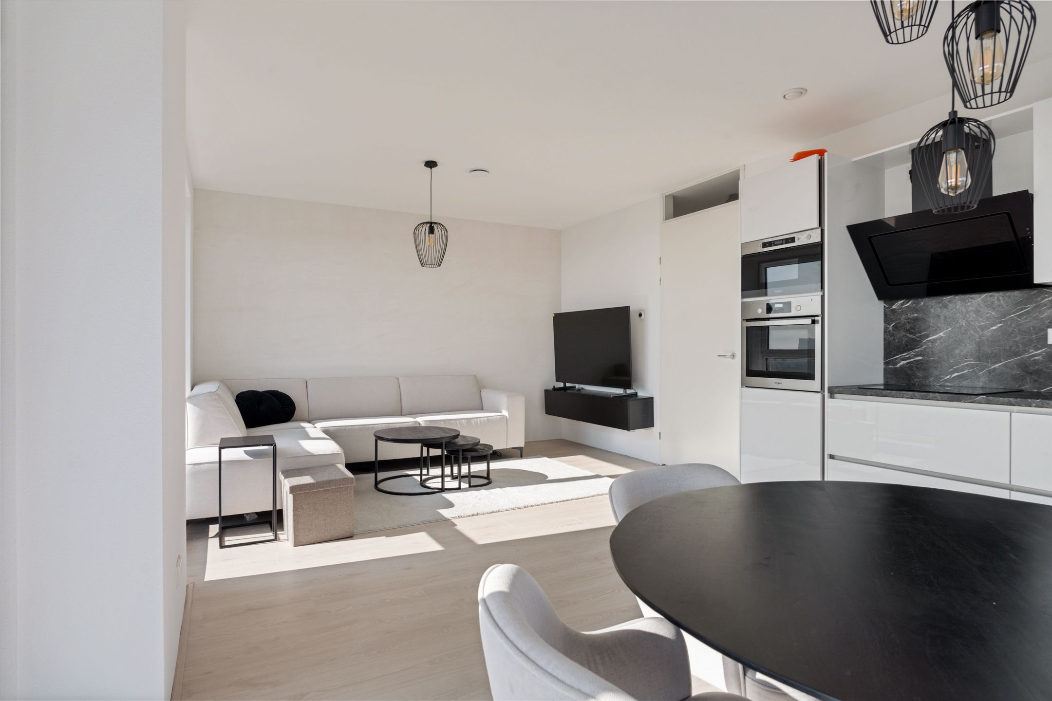 Foto 21 van Waldorpstraat 1772