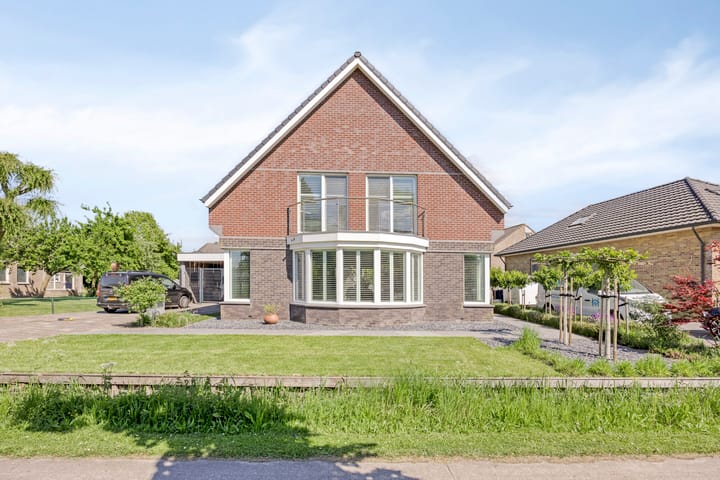 View photo of Bernhardweg 34