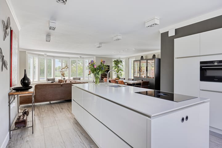 Photo 8 of Bernhardweg 34