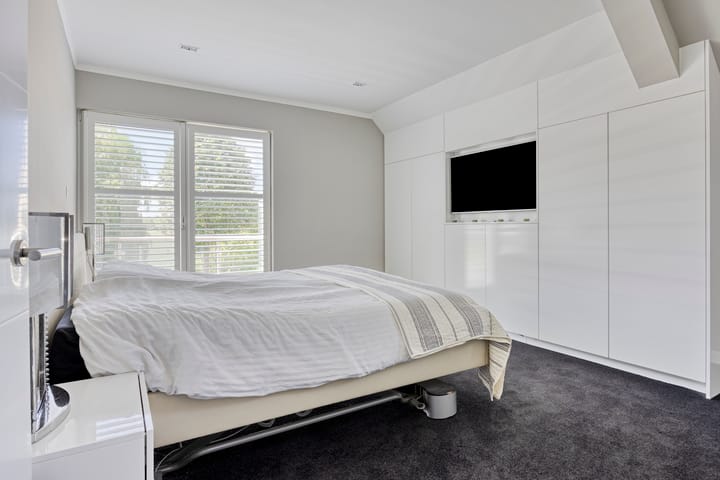 Photo 25 of Bernhardweg 34