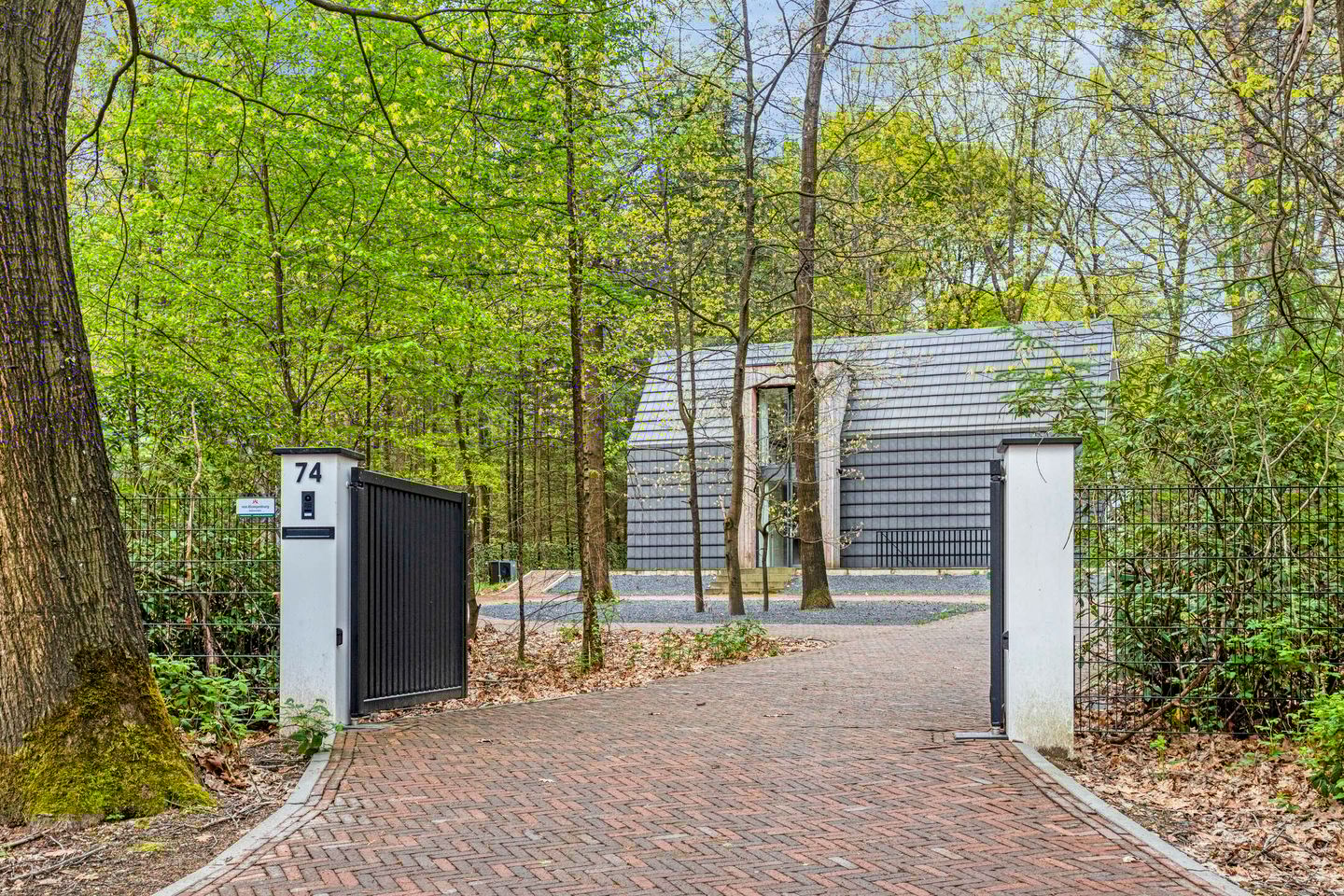 Photo 5 of Horalaan 74