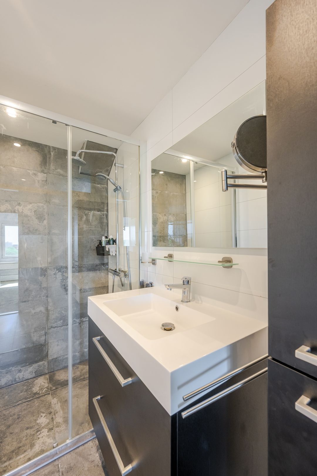 Photo 32 of Akeleistraat 28-E