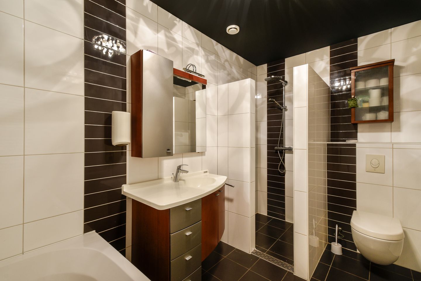 Foto 25 van Oranjestraat 12-F2