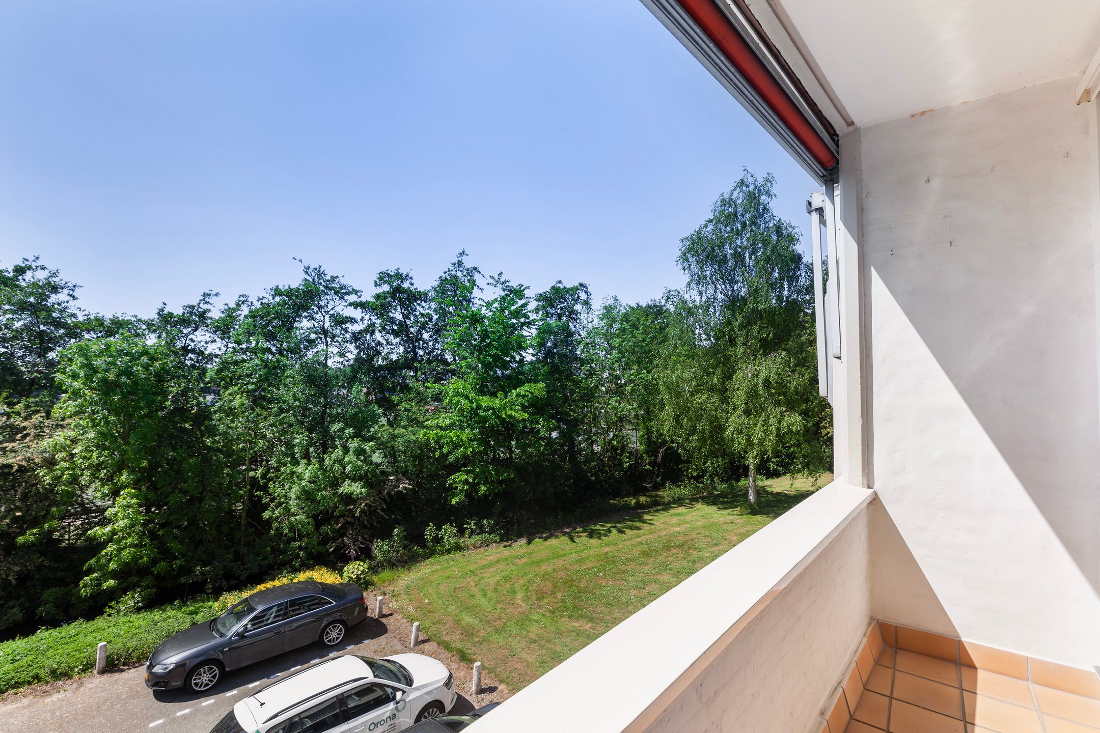 Photo 15 of Burgemeester A. van Walsumlaan 23