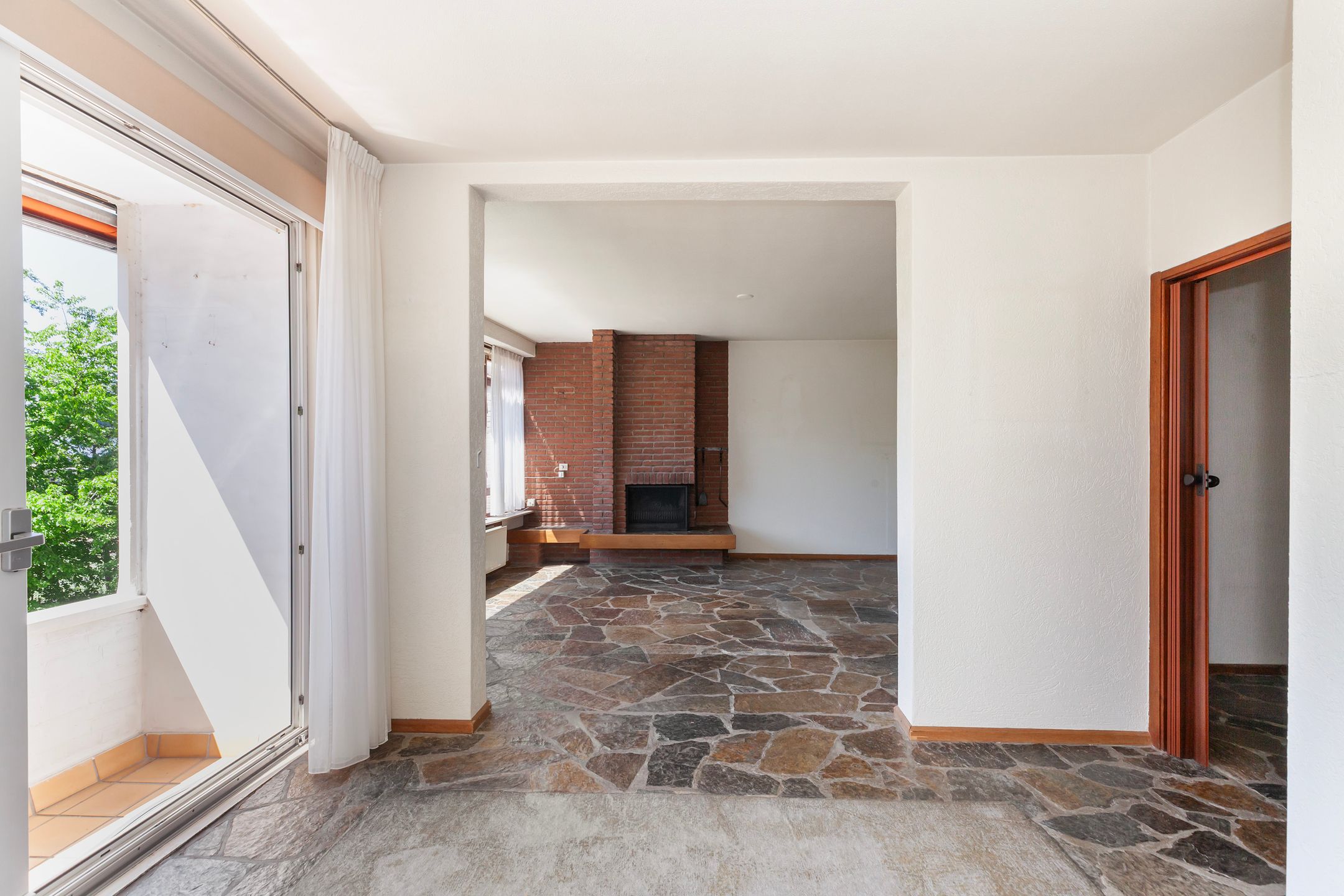 Photo 18 of Burgemeester A. van Walsumlaan 23