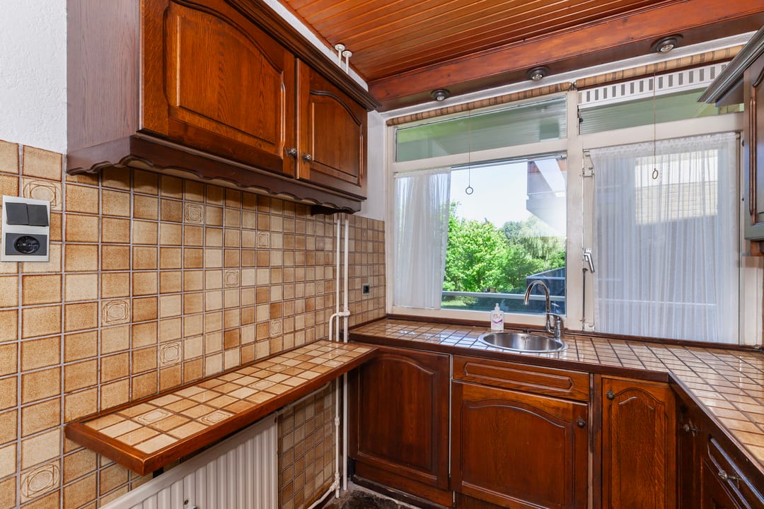 Photo 22 of Burgemeester A. van Walsumlaan 23