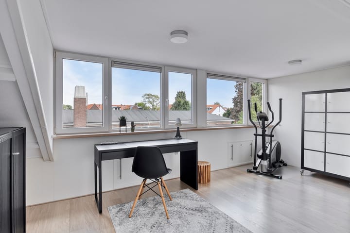 Foto 32 van Heidevenstraat 148