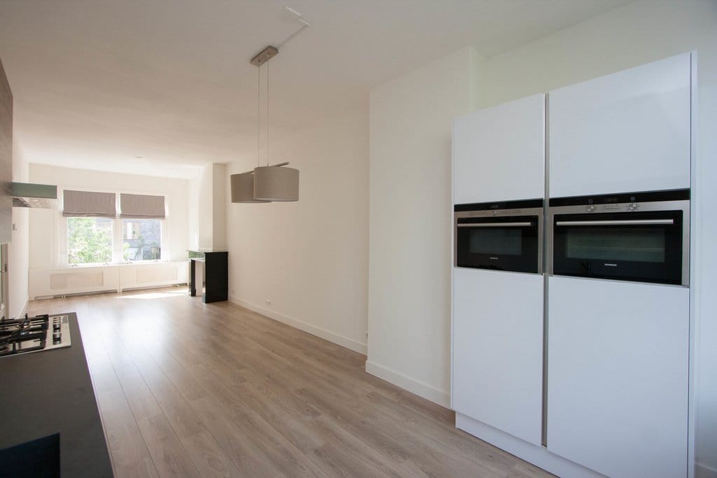 Photo 11 of Abeelstraat 57