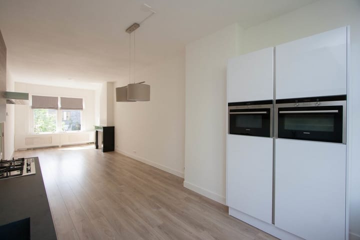 Foto 11 van Abeelstraat 57