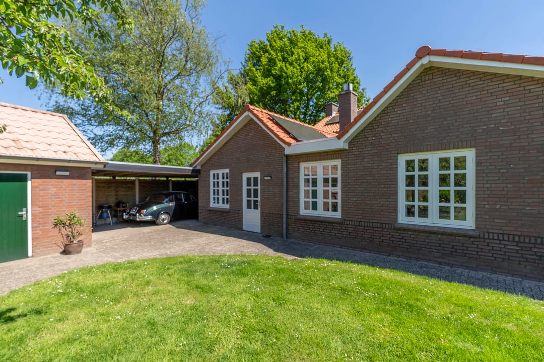 Photo 32 of Zandstraat 4