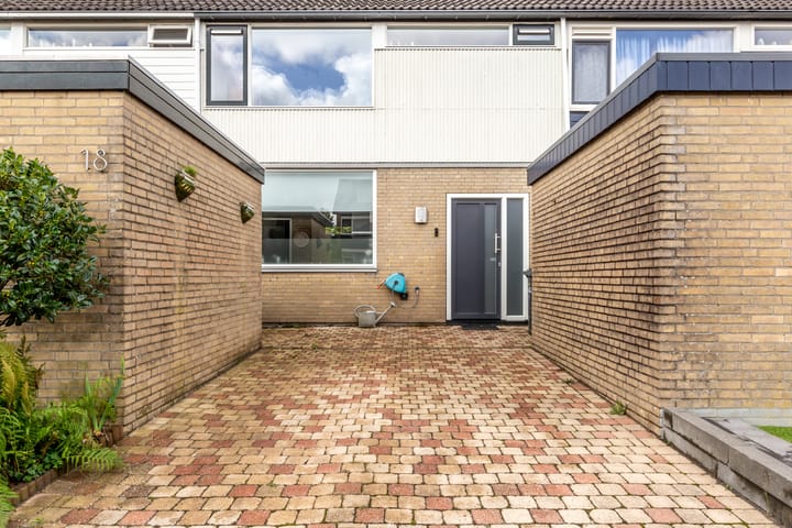 Foto 11 van Delta 18