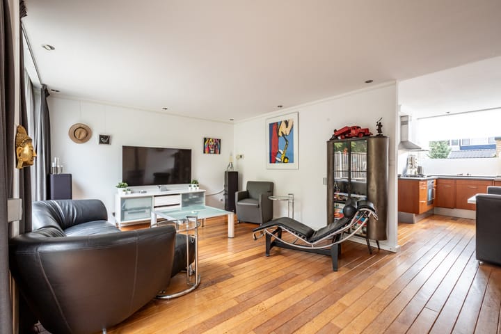 Foto 18 van Delta 18